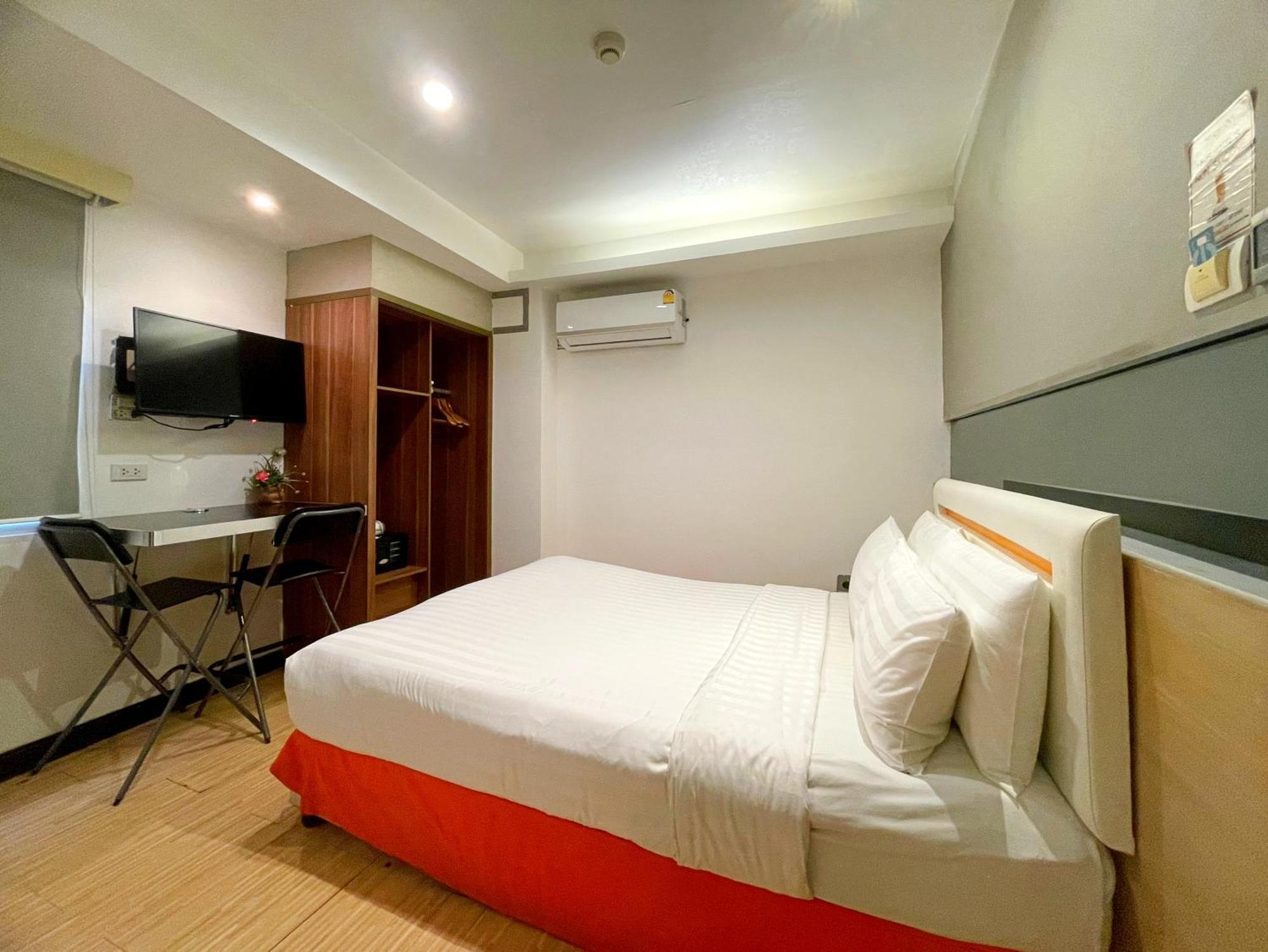 Arawana Express Phromphong Hotel Banguecoque Exterior foto