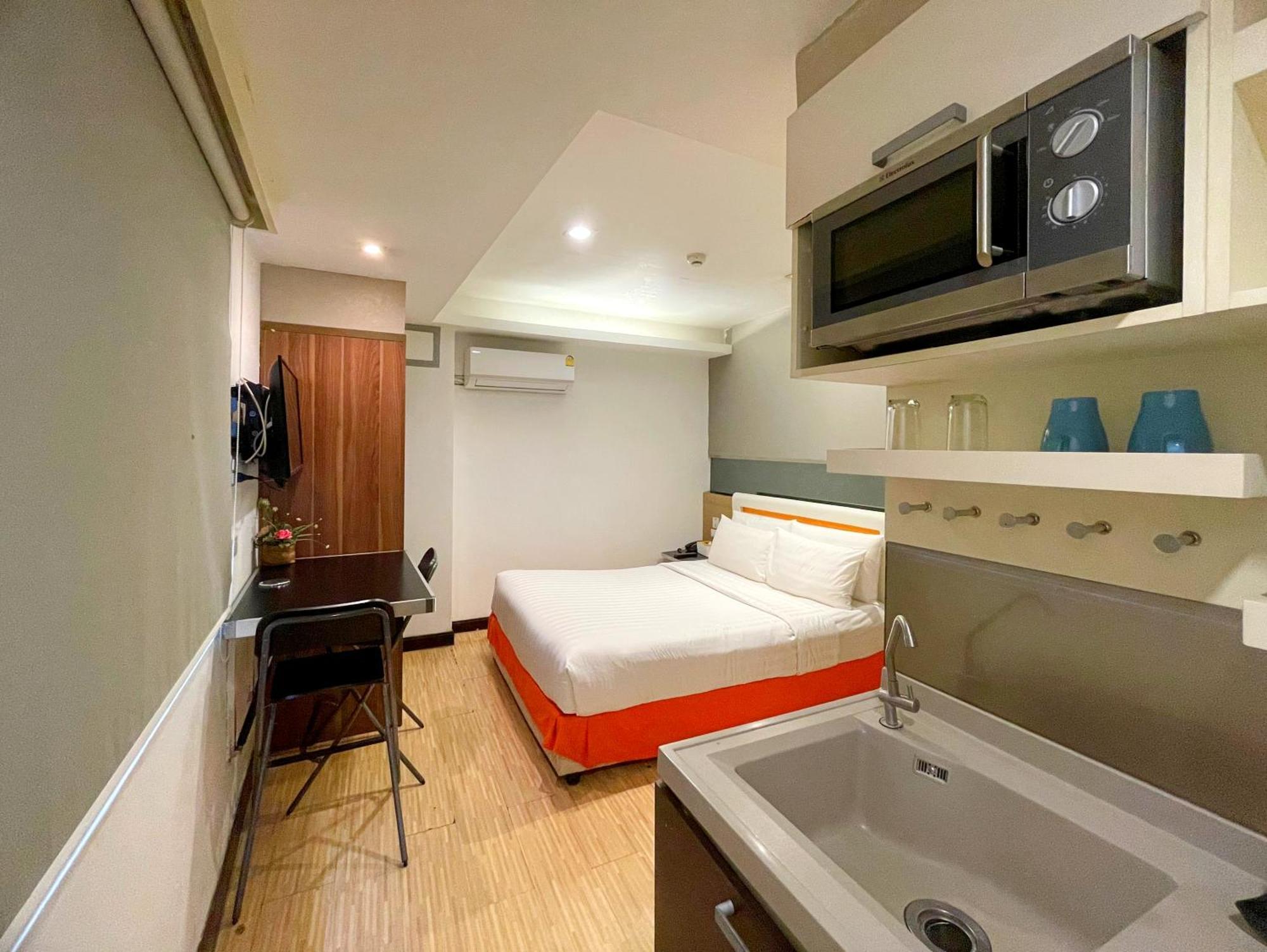 Arawana Express Phromphong Hotel Banguecoque Exterior foto
