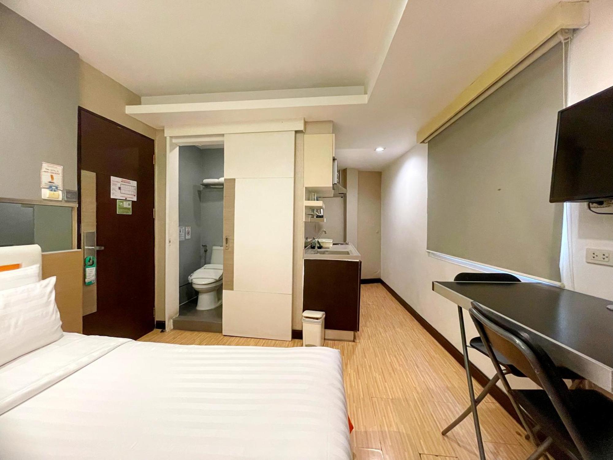 Arawana Express Phromphong Hotel Banguecoque Exterior foto